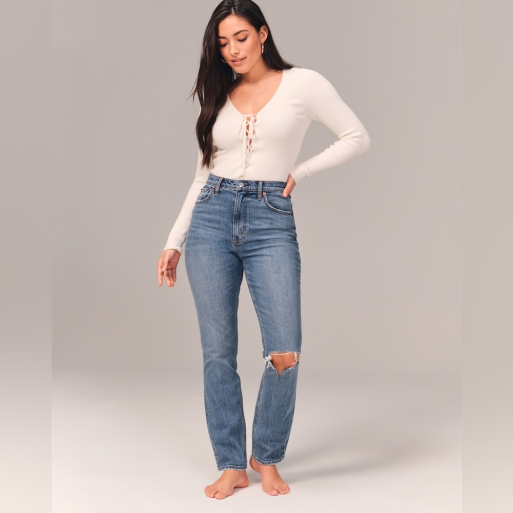 Abercrombie Curve Love Ultra High Rise 90s Slim Straight Jeans